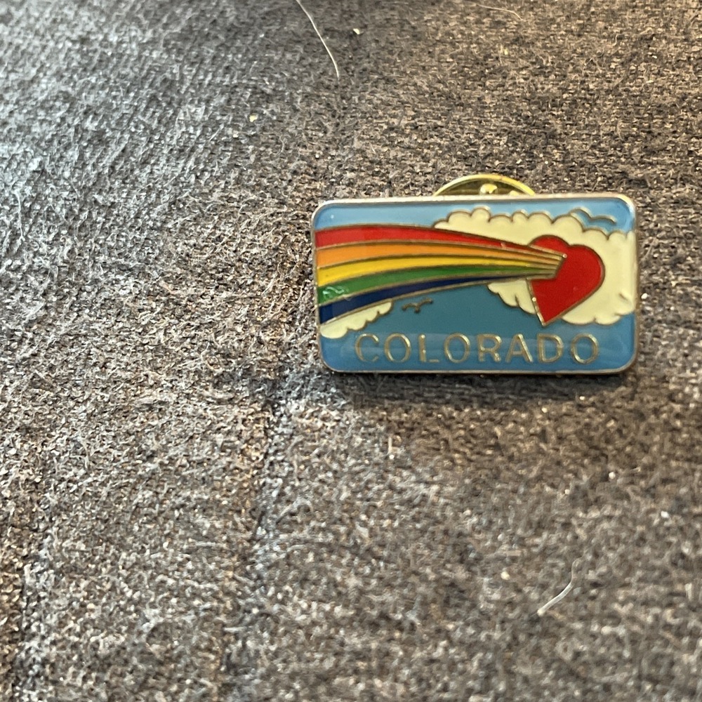 Vintage Colorado Collectible Lapel Hat Pin Souvenir Rainbow & Clouds Pinchback